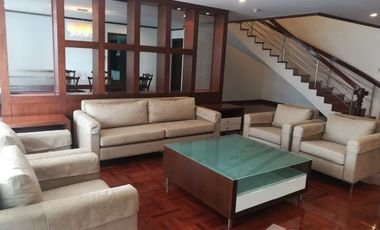 Condo en alquiler de 3 habitaciones en Khlong Toei, Bangkok