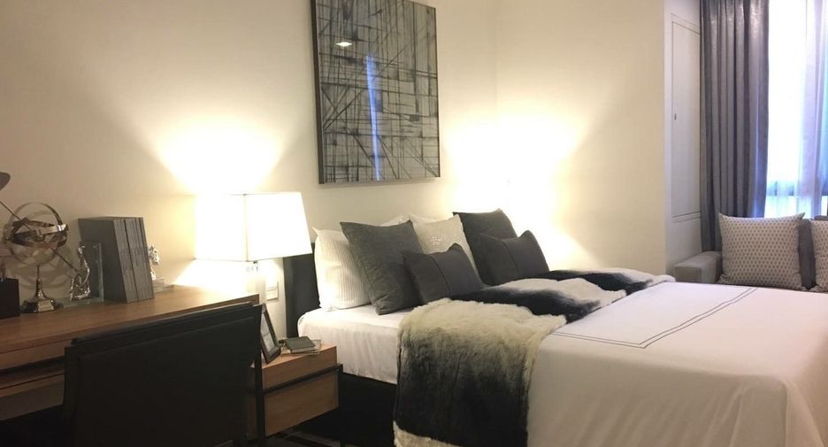 For rent 2 bedrooms condo in Khlong Toei, Bangkok
