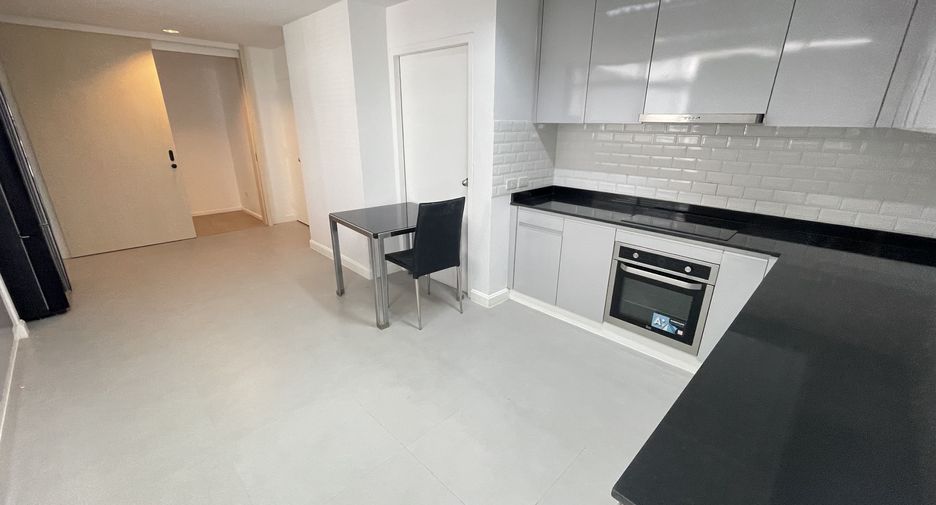 Condo en alquiler de 4 habitaciones en Watthana, Bangkok