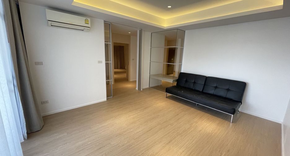 Condo en alquiler de 4 habitaciones en Watthana, Bangkok
