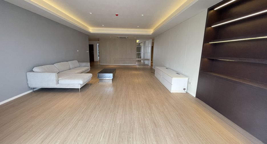 Condo en alquiler de 4 habitaciones en Watthana, Bangkok