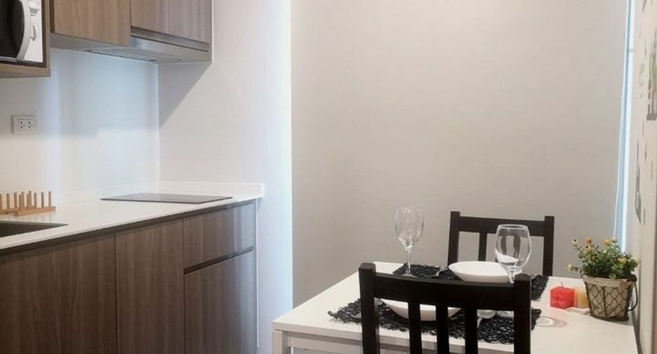 Condo en alquiler de 1 habitaciones en Bang Phlat, Bangkok