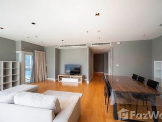 For rent 3 bedrooms condo in Pathum Wan, Bangkok