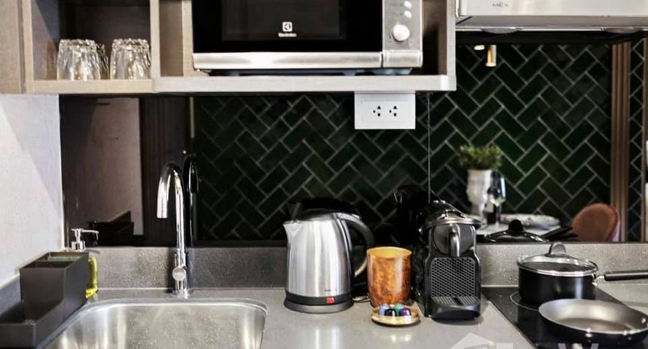 For rent 1 bed condo in Khlong Toei, Bangkok