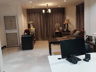 Casa en alquiler de 3 habitaciones en Khan Na Yao, Bangkok