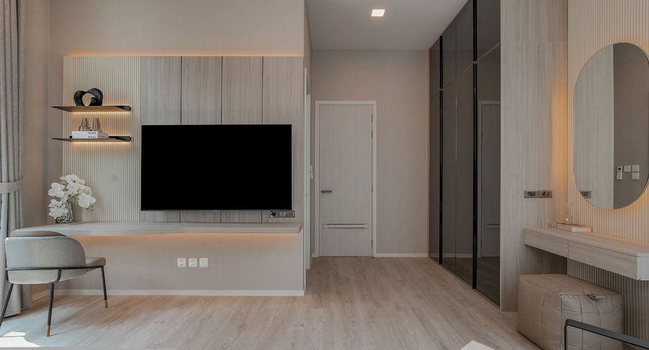 For rent 4 bedrooms house in Saphan Sung, Bangkok
