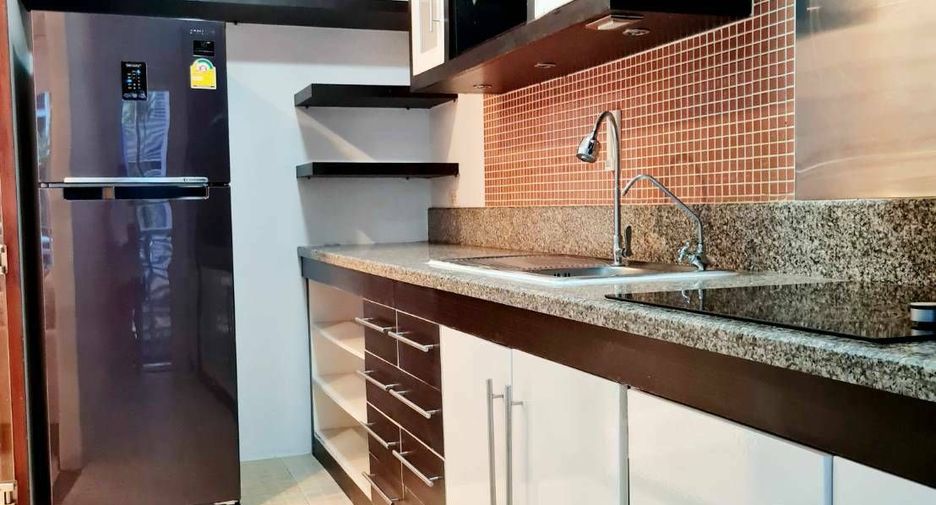 For rent 2 bedrooms condo in Watthana, Bangkok