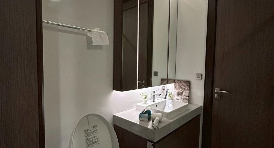 Condo en alquiler de 2 habitaciones en Khlong Toei, Bangkok