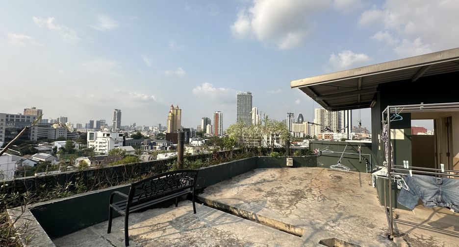 For rent studio apartment in Phaya Thai, Bangkok