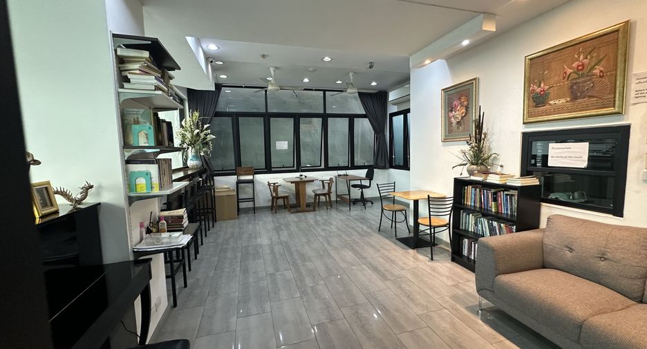 For rent studio apartment in Phaya Thai, Bangkok