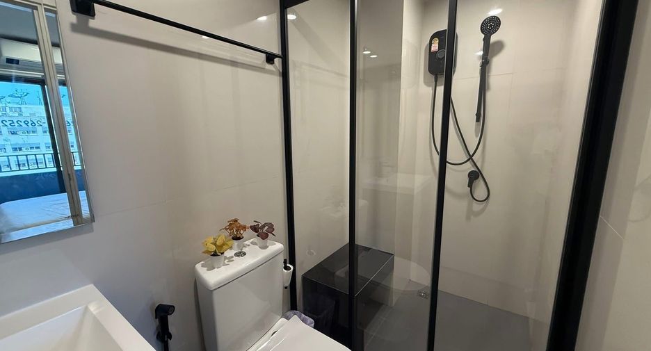 For rent 1 bed condo in Huai Khwang, Bangkok