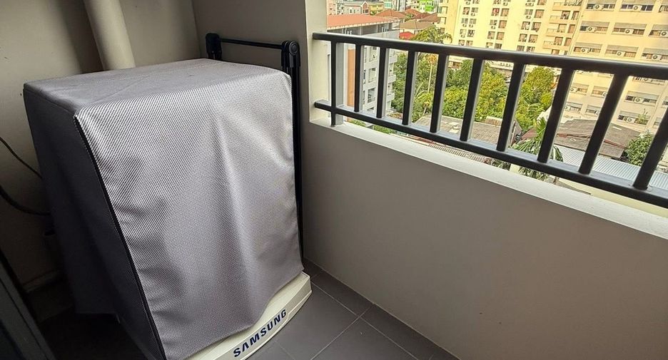 For rent 1 bed condo in Huai Khwang, Bangkok