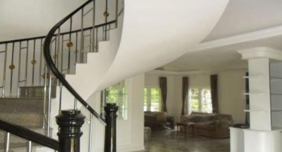 For rent 5 bedrooms house in Bang Phli, Samut Prakan