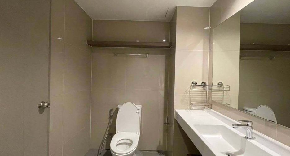 For rent 2 bedrooms condo in Phra Khanong, Bangkok
