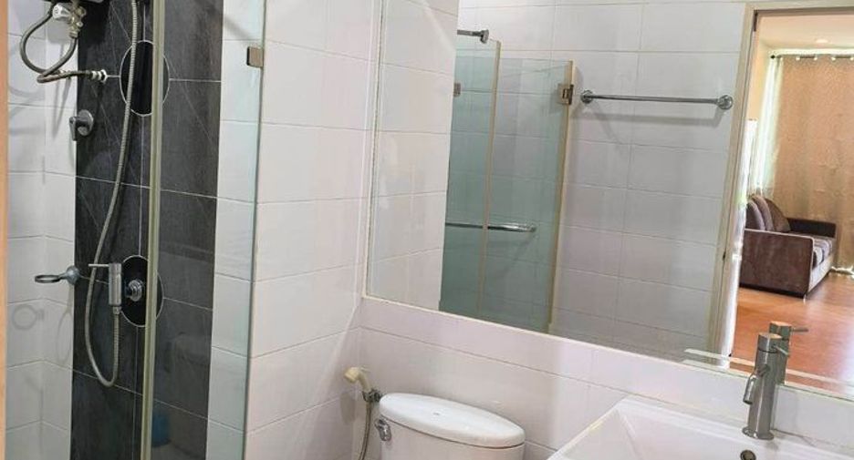 Condo en alquiler de 2 habitaciones en Yan Nawa, Bangkok
