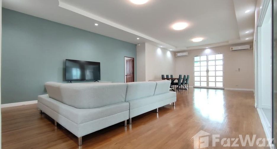 Wohnung zur Miete mit 3 Zimmer in Watthana, Bangkok