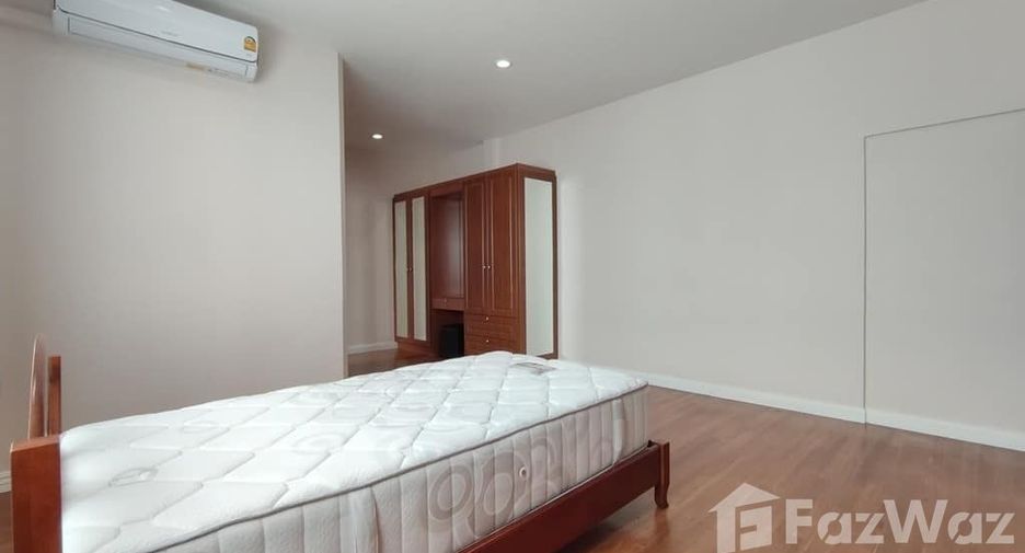 For rent 3 bedrooms condo in Watthana, Bangkok