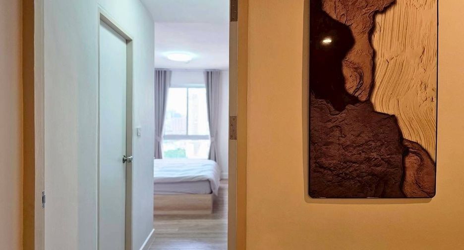 For rent 3 bedrooms condo in Yan Nawa, Bangkok