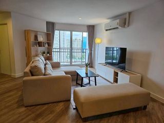 À louer 3 chambres condo à Yan Nawa, Bangkok
