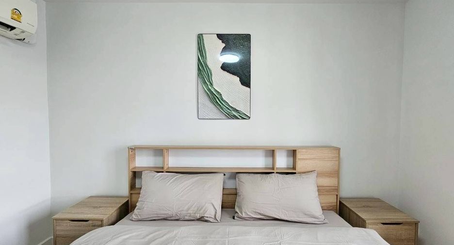 For rent 3 bedrooms condo in Yan Nawa, Bangkok