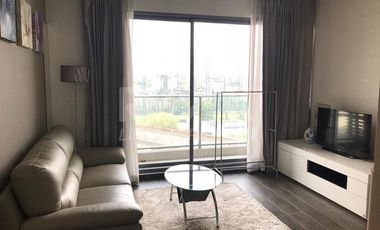 Condo en alquiler de 1 habitaciones en Khlong Toei, Bangkok