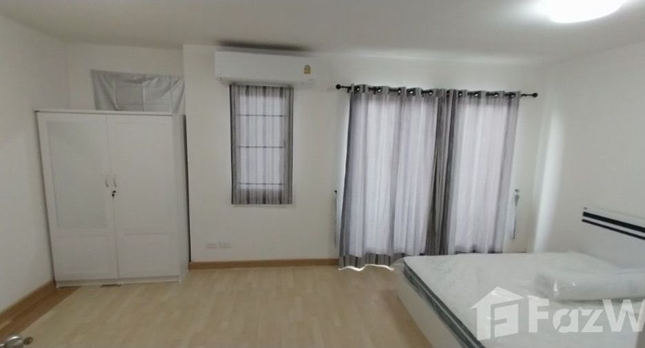 For rent 3 bedrooms townhouse in Prawet, Bangkok