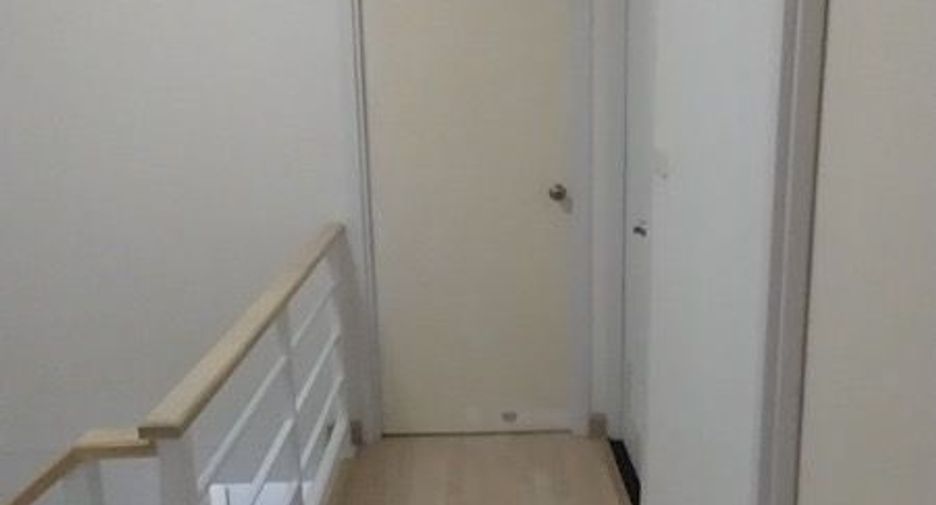 For rent 3 bedrooms townhouse in Prawet, Bangkok