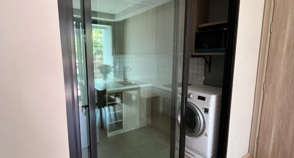For rent 2 bedrooms apartment in Watthana, Bangkok