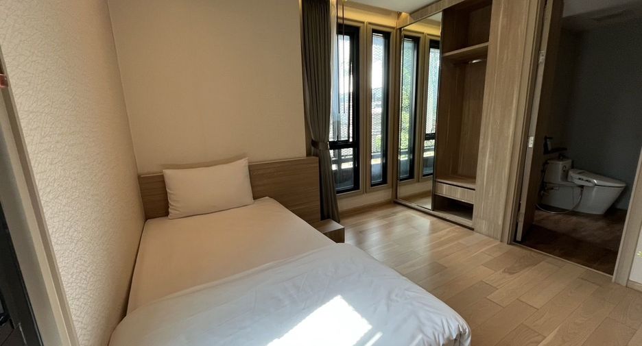 For rent 2 bedrooms apartment in Watthana, Bangkok