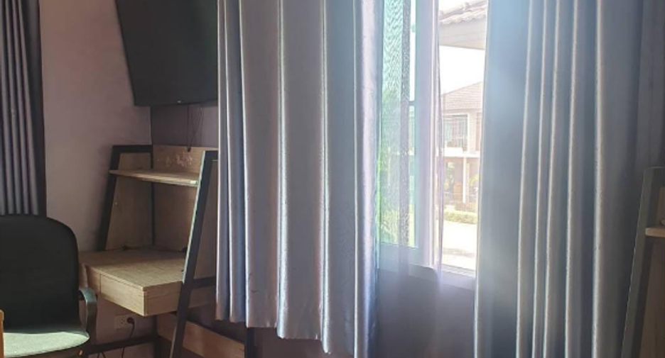For rent 3 bedrooms house in Khlong Sam Wa, Bangkok