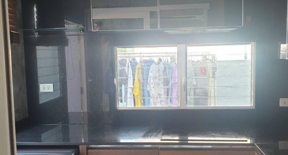 For rent 3 bedrooms house in Khlong Sam Wa, Bangkok