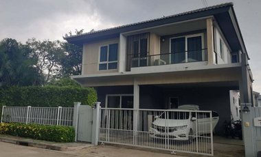 For rent 3 bedrooms house in Khlong Sam Wa, Bangkok