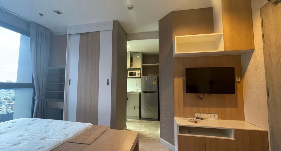 For rent studio condo in Huai Khwang, Bangkok
