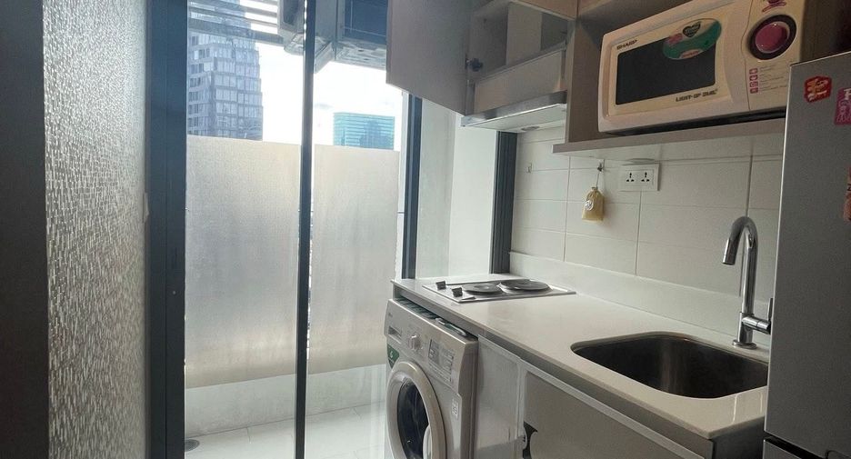 For rent studio condo in Huai Khwang, Bangkok