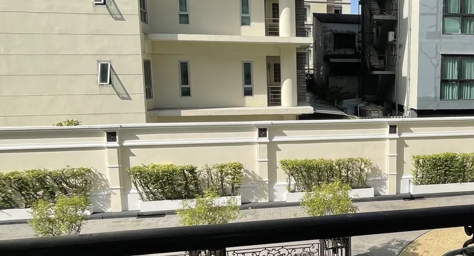 Wohnung zur Miete mit 2 Zimmer in Khlong Toei, Bangkok