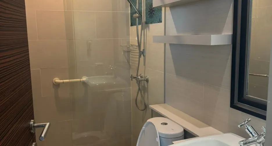 For rent 3 bedrooms condo in Bang Kho Laem, Bangkok
