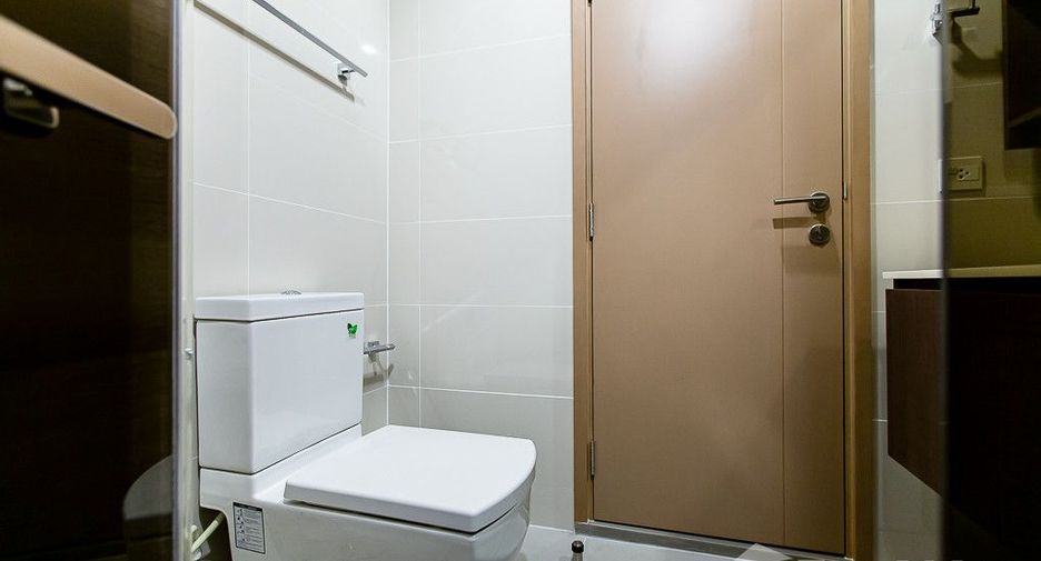 Аренда 2 спальни кондо в Кхлонг Тоеи, Бангкок