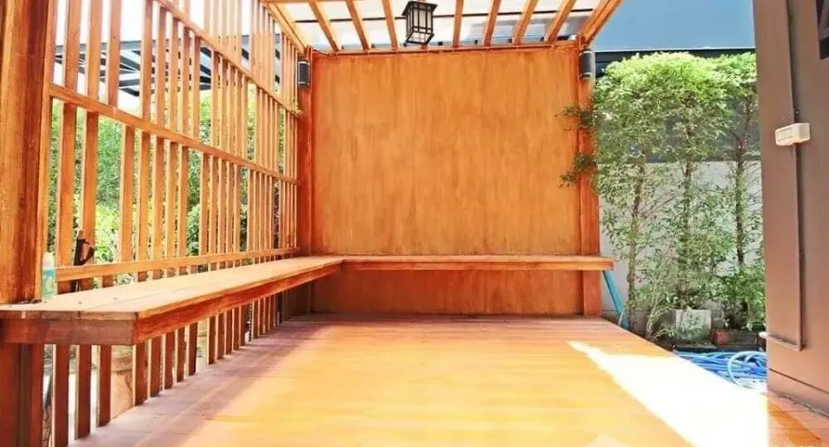 For rent 4 bedrooms house in Saphan Sung, Bangkok