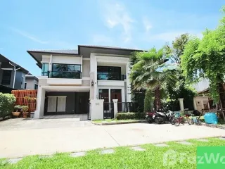 Haus zur Miete mit 4 Zimmer in Saphan Sung, Bangkok