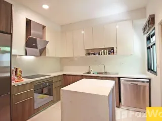 Haus zur Miete mit 4 Zimmer in Saphan Sung, Bangkok