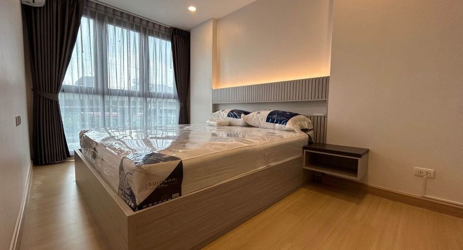 For rent 2 bedrooms condo in Huai Khwang, Bangkok