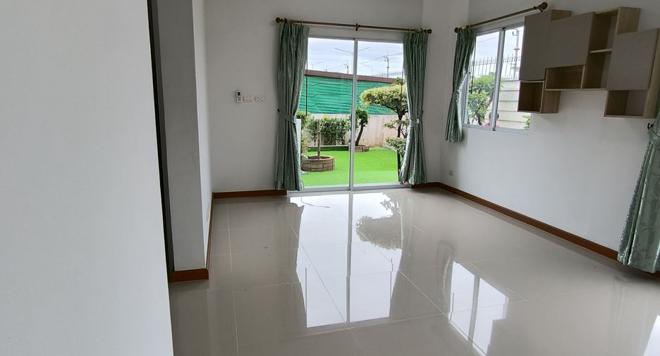 For rent 3 bedrooms house in Mueang Samut Prakan, Samut Prakan