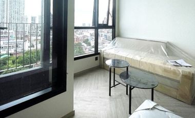 For rent studio condo in Khlong San, Bangkok