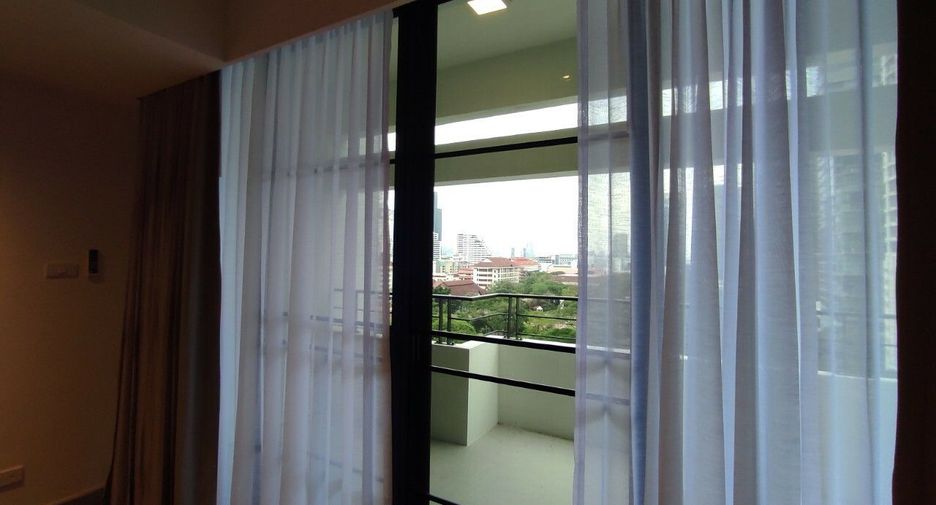 For rent 3 bedrooms condo in Watthana, Bangkok