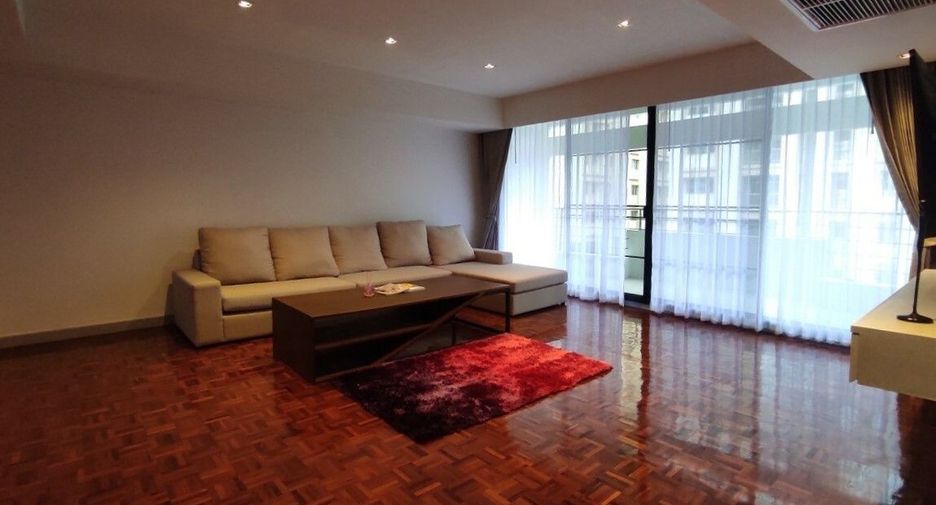 For rent 3 bedrooms condo in Watthana, Bangkok
