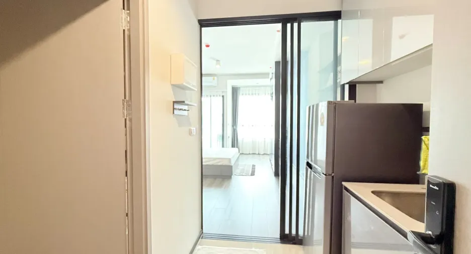 For rent studio condo in Khlong Toei, Bangkok