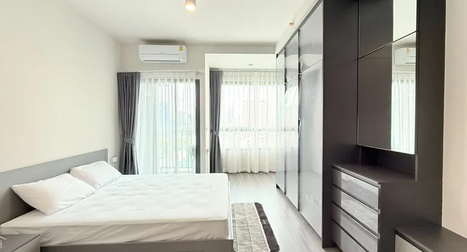 For rent studio condo in Khlong Toei, Bangkok