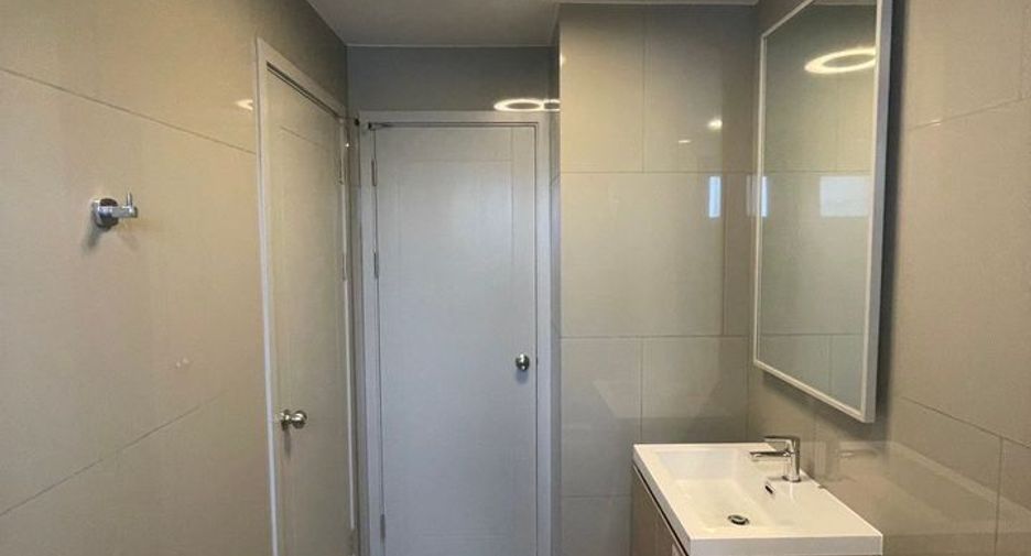 For rent 2 bedrooms condo in Bang Sue, Bangkok