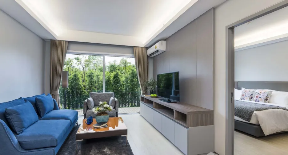 For rent 2 bedrooms condo in Huai Khwang, Bangkok