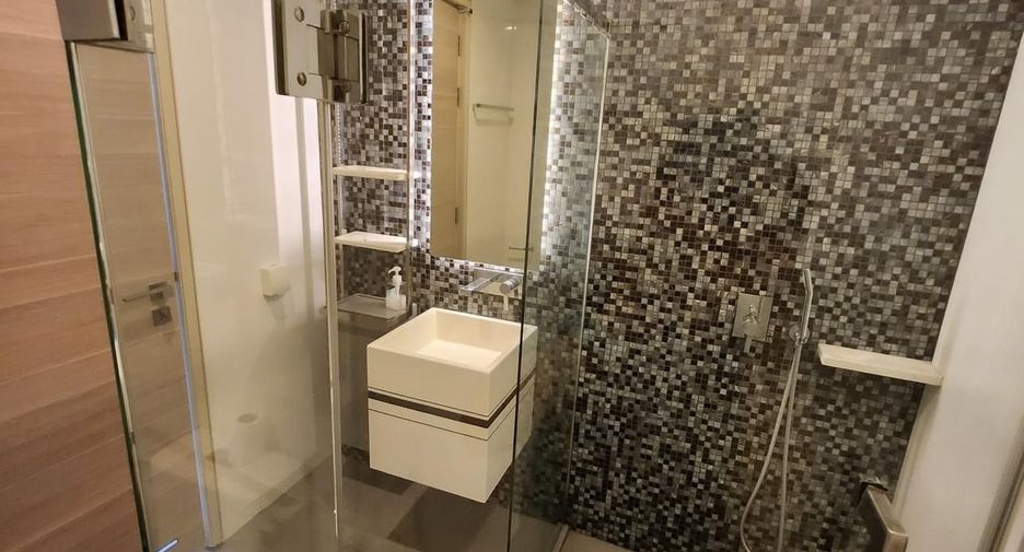 For rent 1 bed condo in Sathon, Bangkok